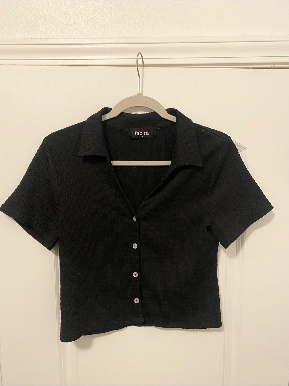 fab'rik Black Short Sleeve Button-Front Collared Top